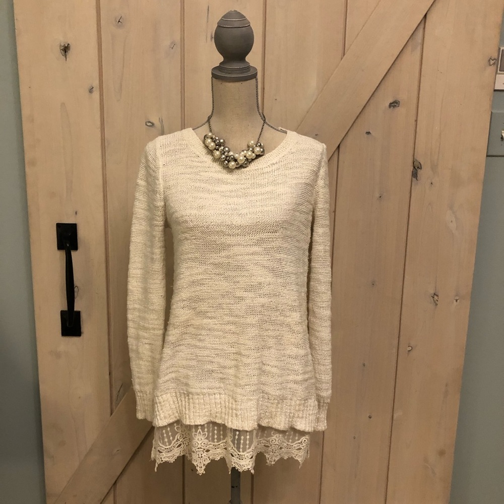 Sweater with lace bottom